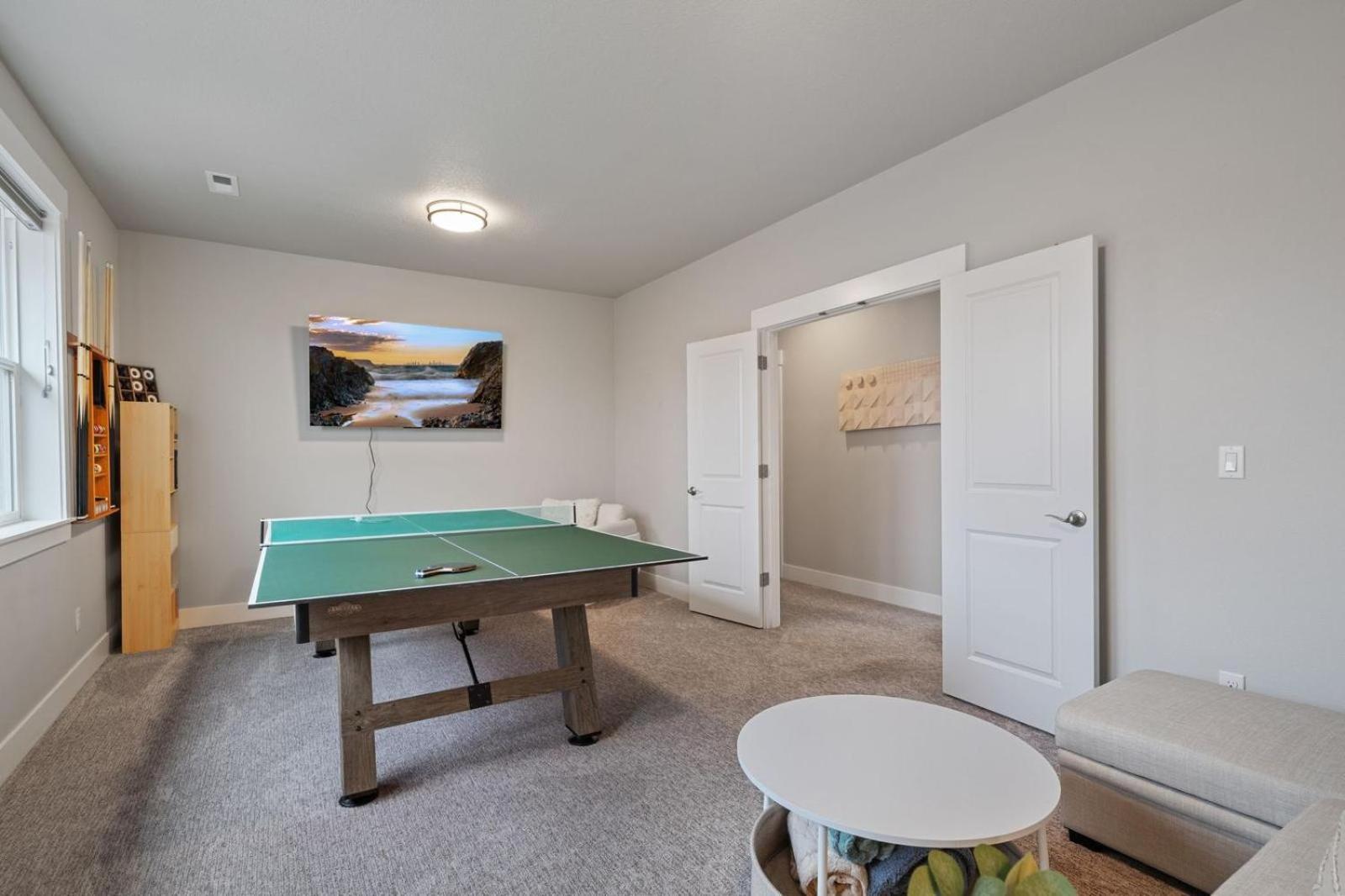 Luxury Home, 5br, 4bt, Near Dt, Game Room, Nature Trails Holiday home *