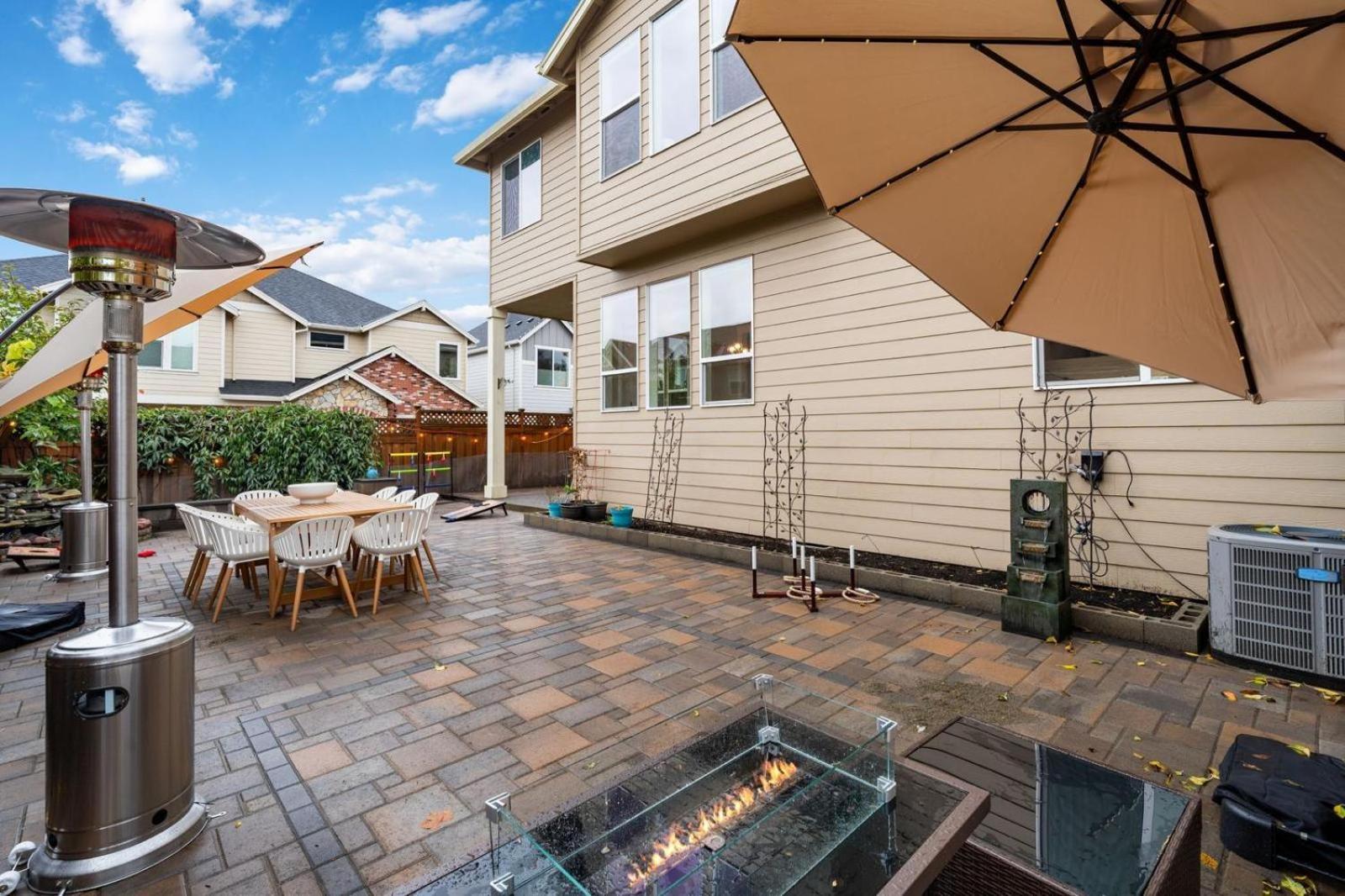 Luxury Home, 5br, 4bt, Near Dt, Game Room, Nature Trails * Portland