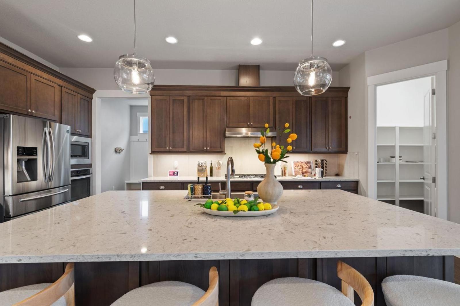 Luxury Home, 5br, 4bt, Near Dt, Game Room, Nature Trails Portland